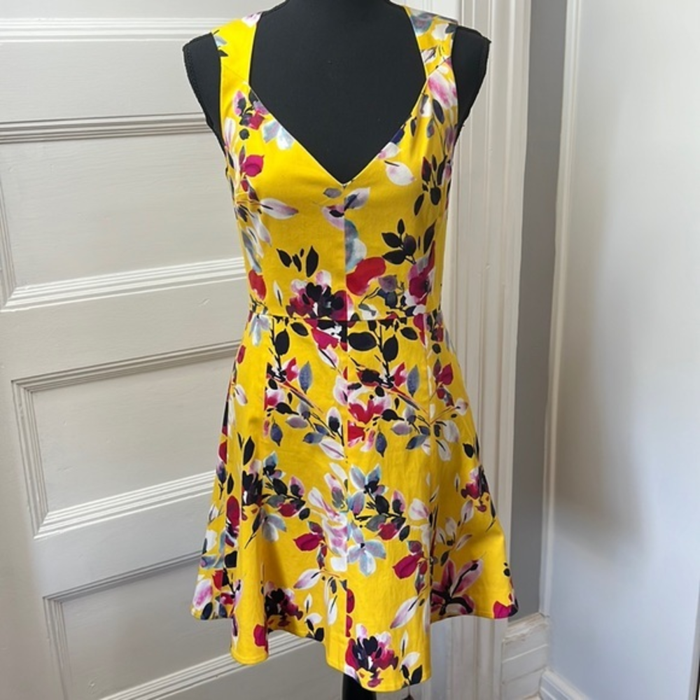 FRENCH CONNECTION WOMENS YELLOW FLORAL DRESS SIZE 2 NEW‎ WITHOUT TAGS